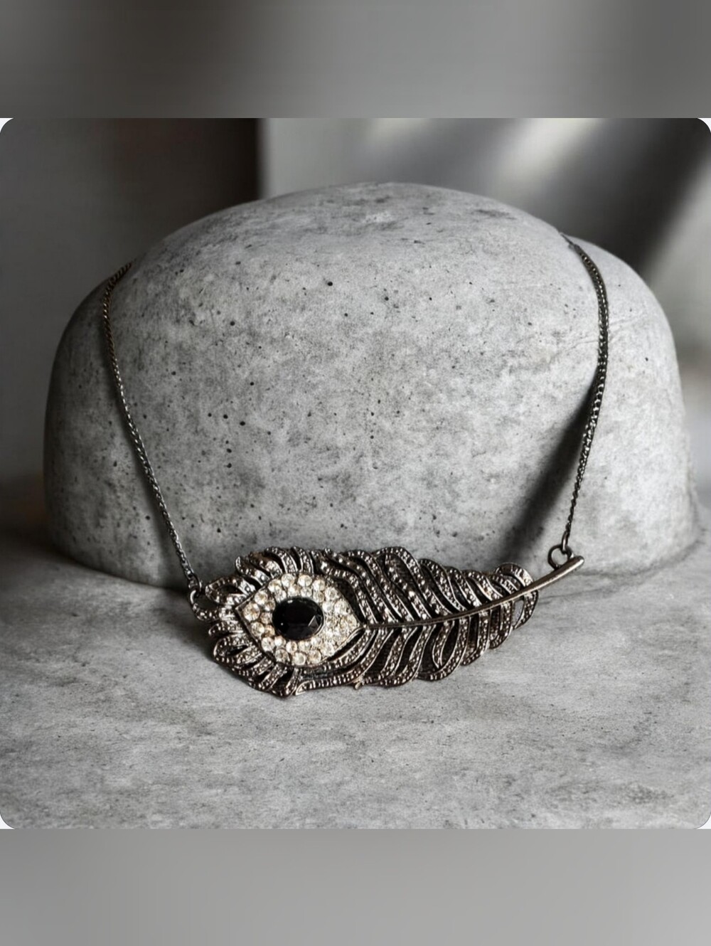 Vtg. Gun Metal Feather Pendant Statement Necklace